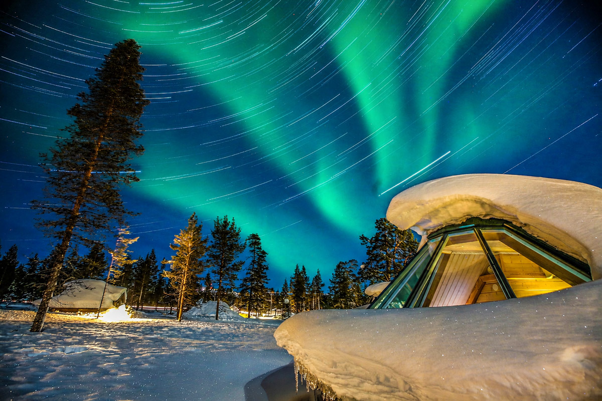 Aurora Glass Igloo Overlap