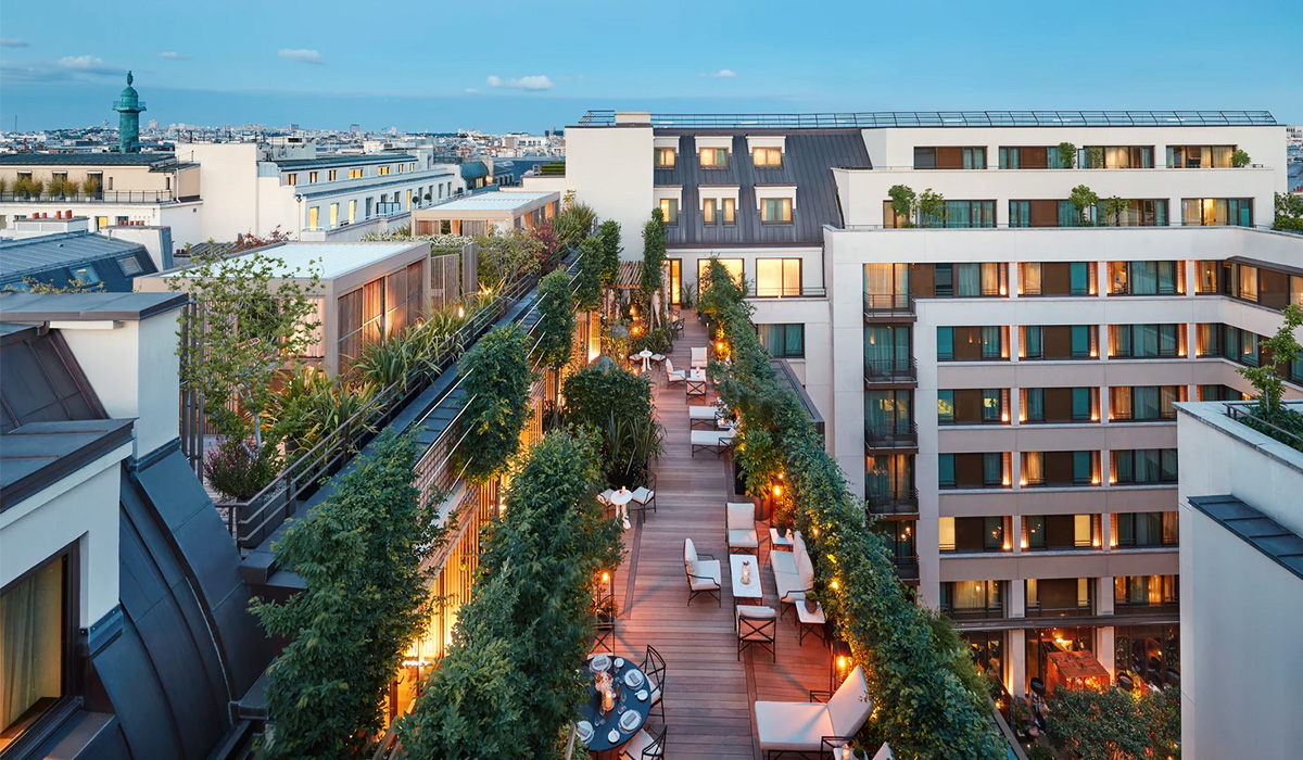 Mandarin Oriental Paris Background